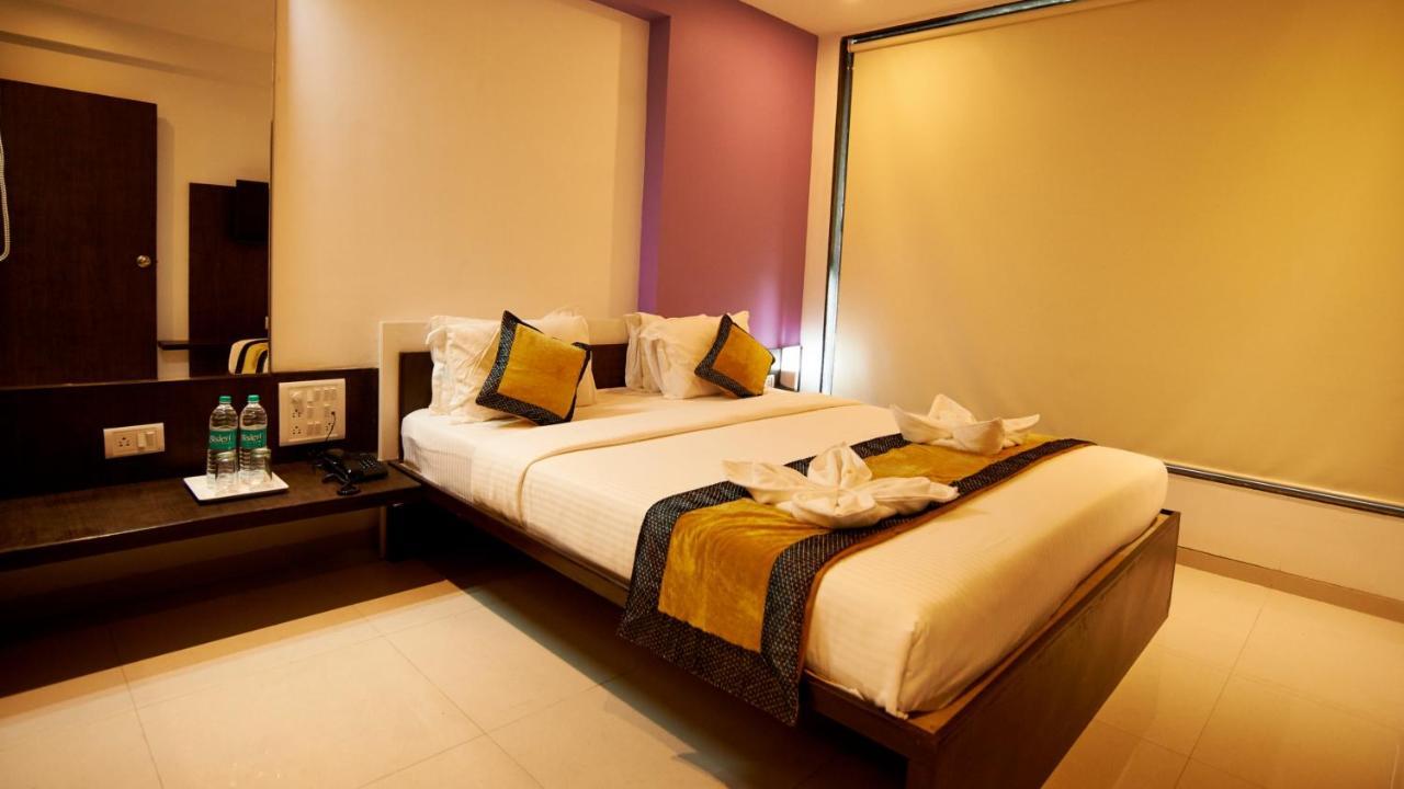 Hotel Golden View Shirdi Eksteriør bilde