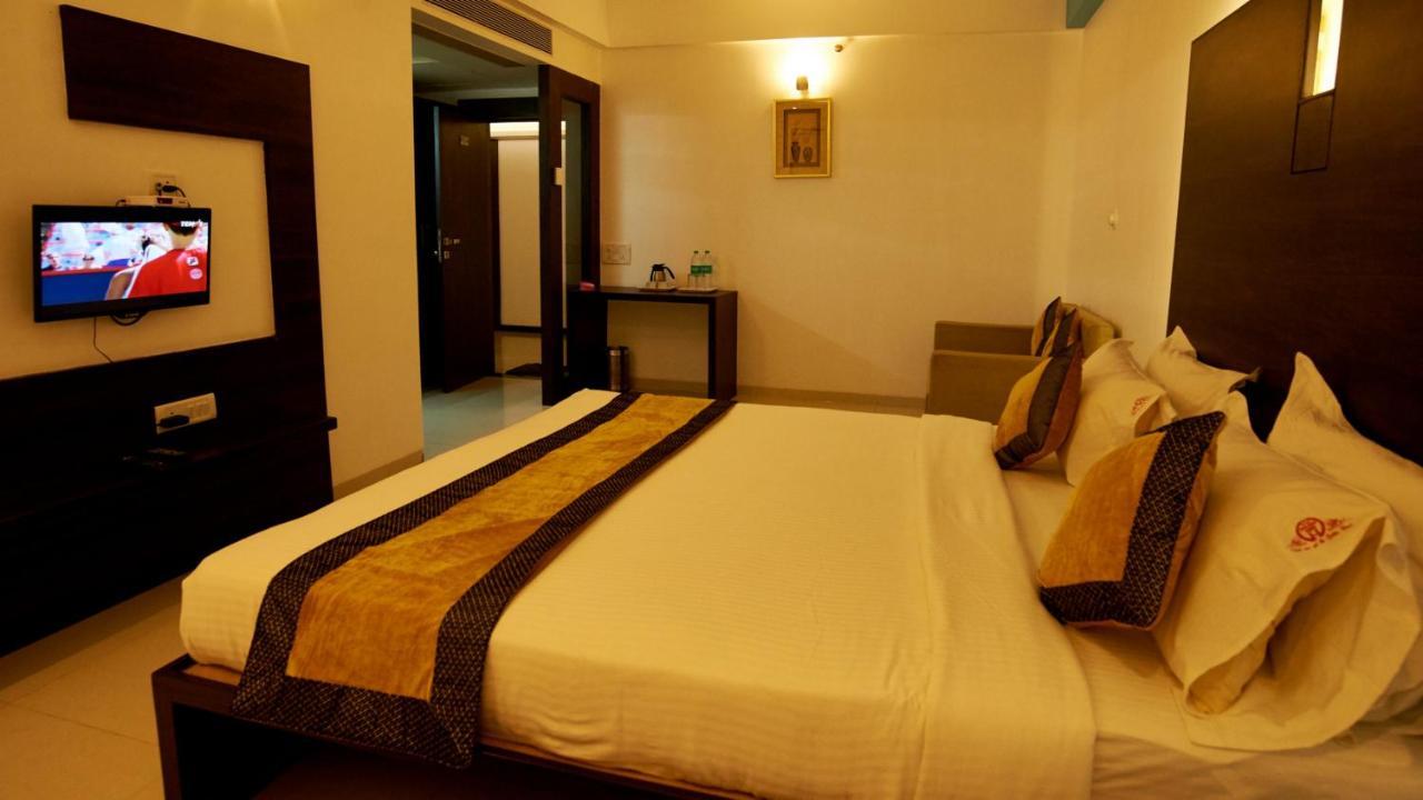 Hotel Golden View Shirdi Eksteriør bilde