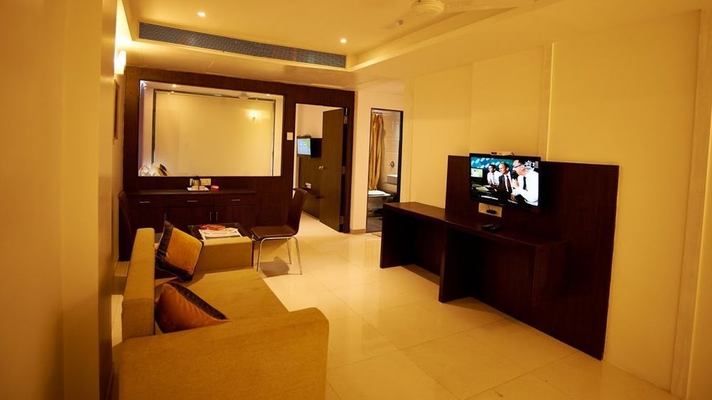 Hotel Golden View Shirdi Eksteriør bilde