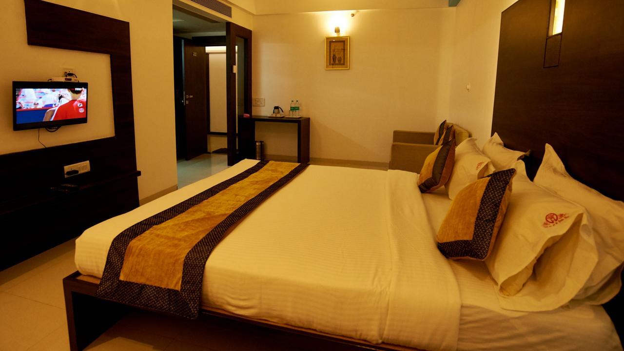 Hotel Golden View Shirdi Eksteriør bilde