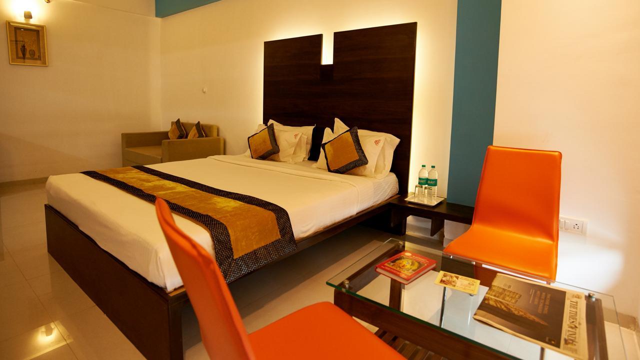 Hotel Golden View Shirdi Eksteriør bilde