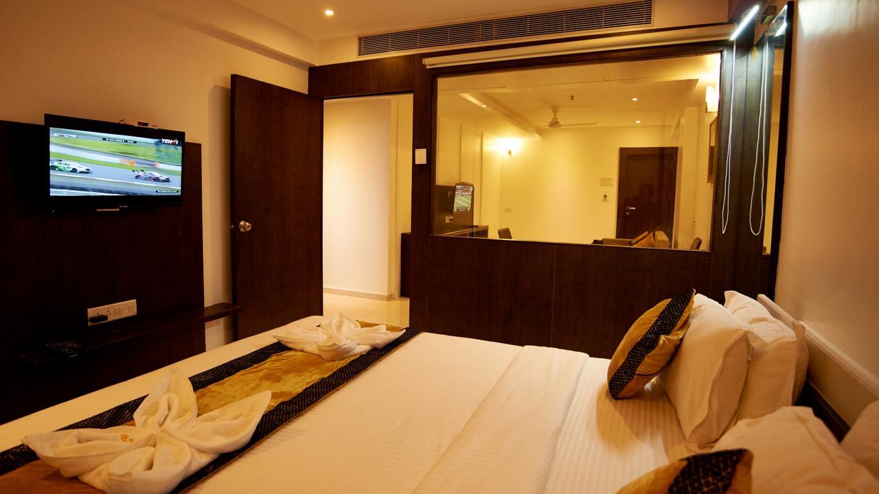Hotel Golden View Shirdi Eksteriør bilde