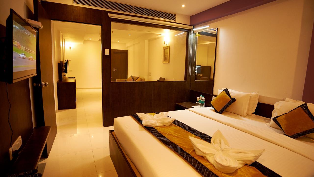 Hotel Golden View Shirdi Eksteriør bilde