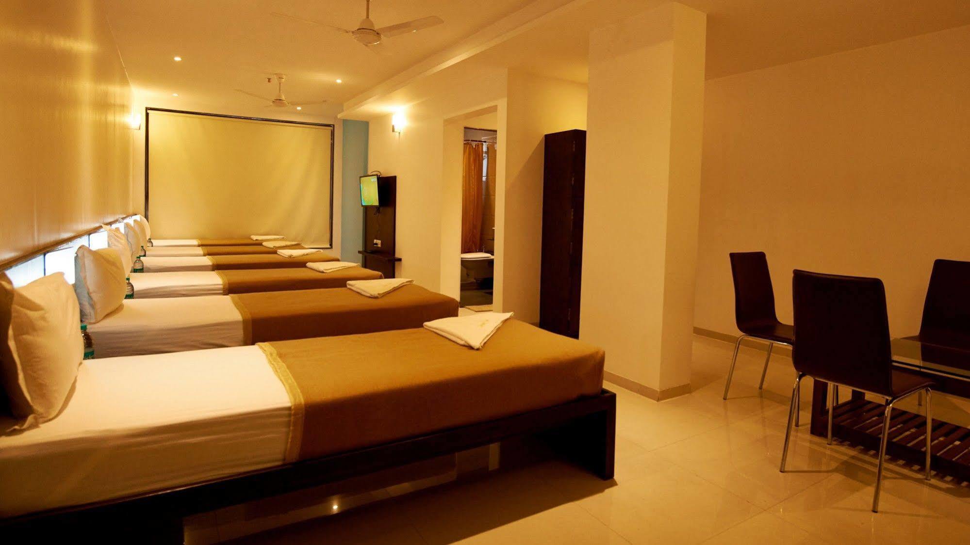 Hotel Golden View Shirdi Eksteriør bilde