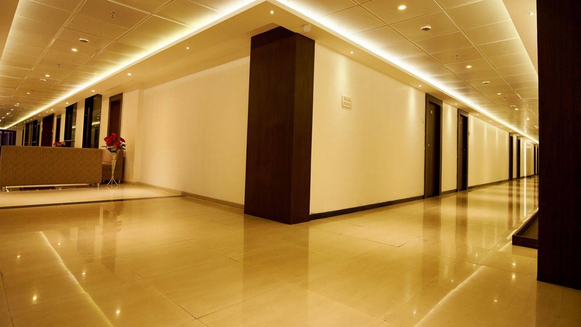 Hotel Golden View Shirdi Eksteriør bilde