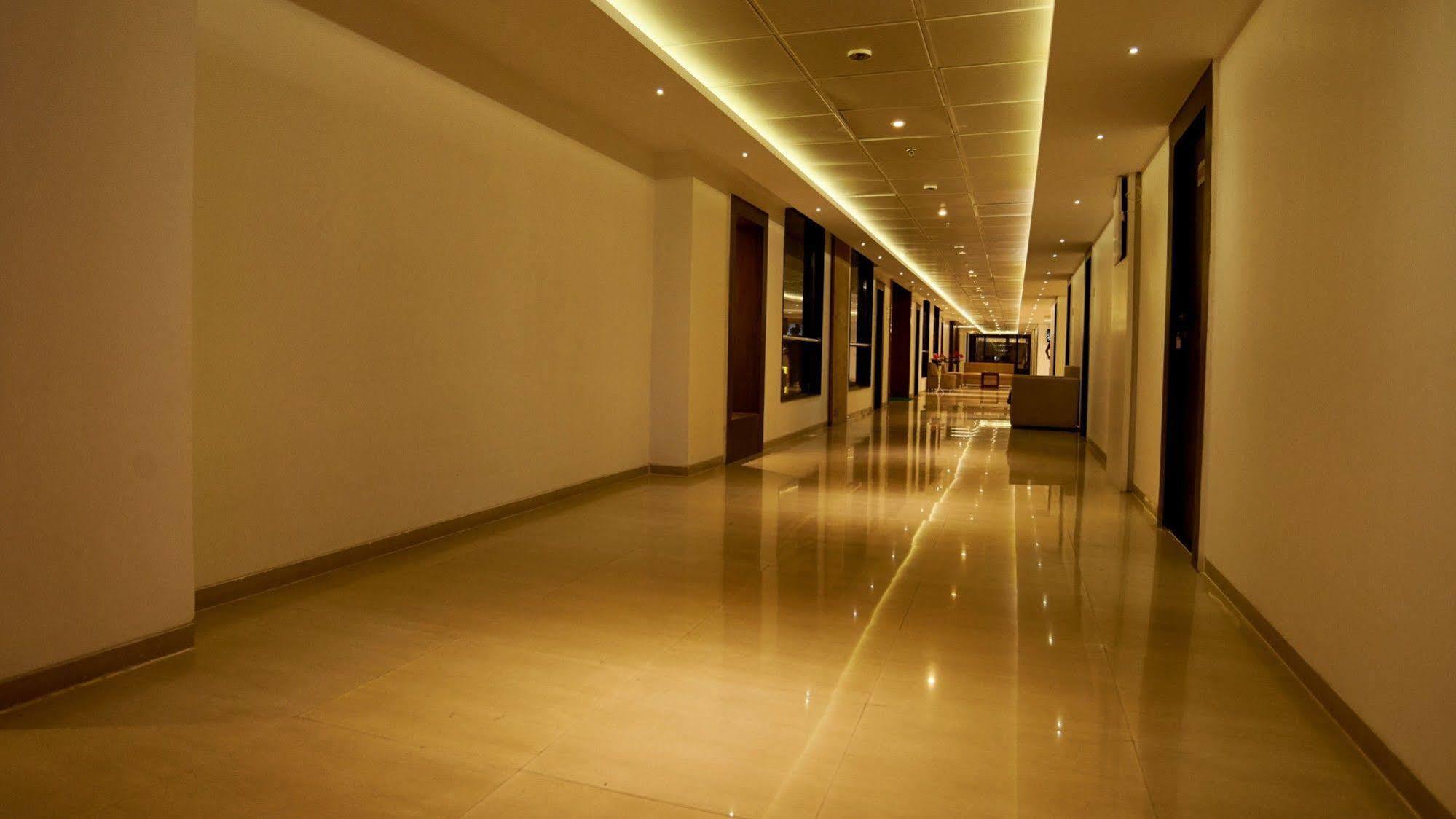 Hotel Golden View Shirdi Eksteriør bilde