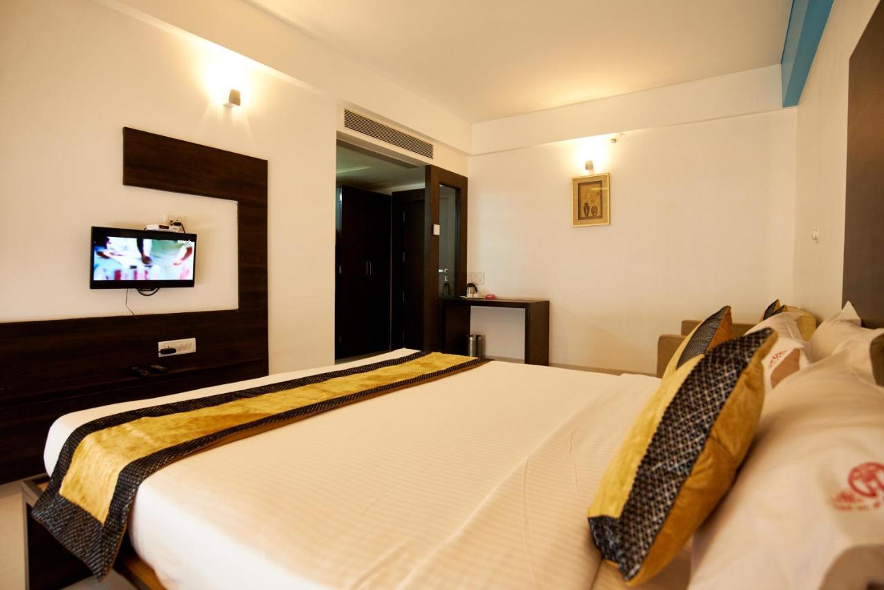Hotel Golden View Shirdi Eksteriør bilde
