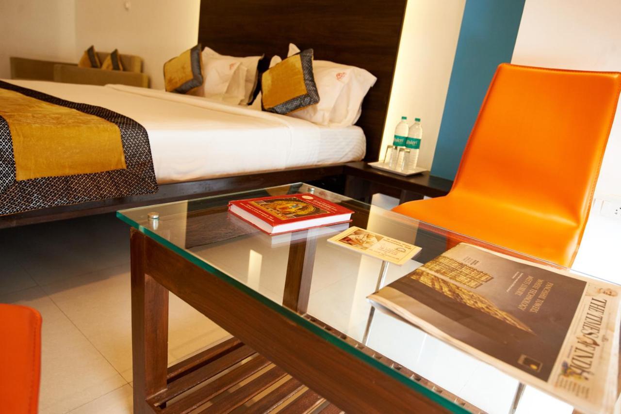 Hotel Golden View Shirdi Eksteriør bilde