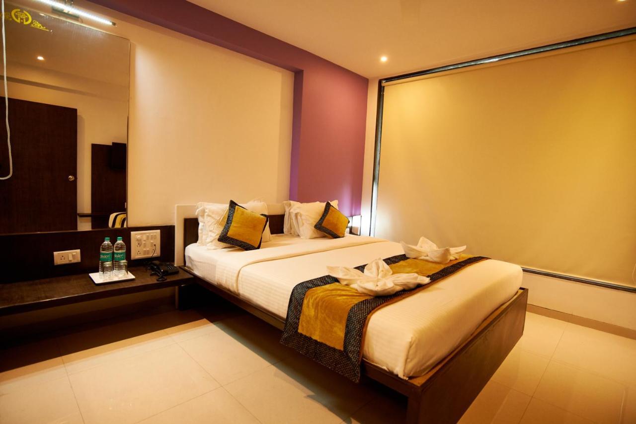 Hotel Golden View Shirdi Eksteriør bilde